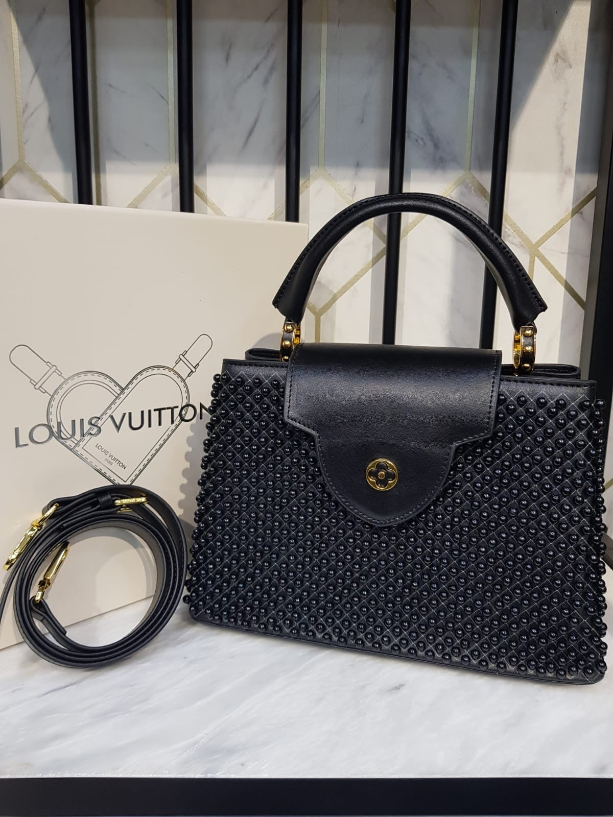 LV CAPUCINES