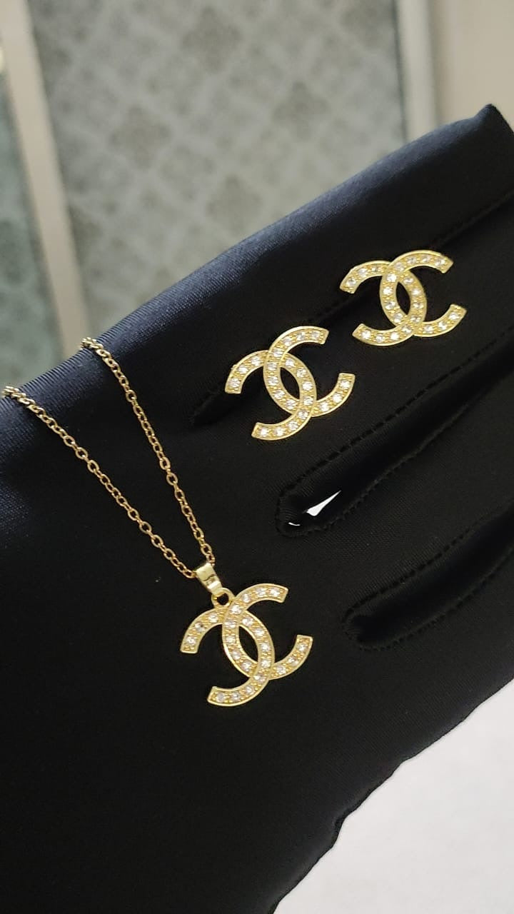 CHANEL NECKLACE AND STUDS SET