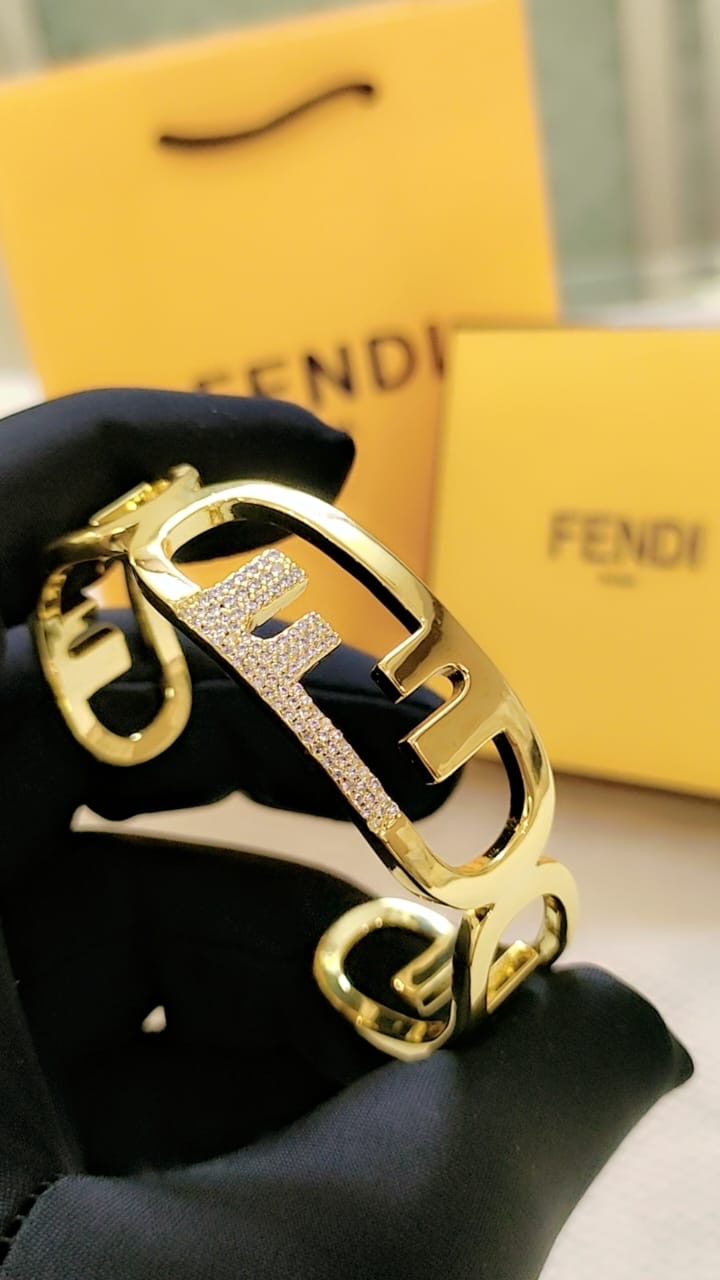 FENDI BANGLE